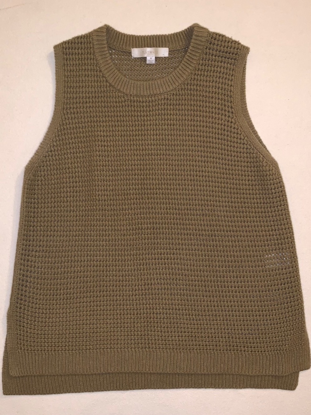 Anthropologie Flat White Sleeveless Sweater Top M Olive Green Knit Pullover